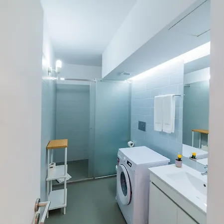 Viva Republica Serviced *